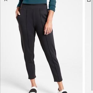 Athleta Venice Pintuck Pant Size M NWT